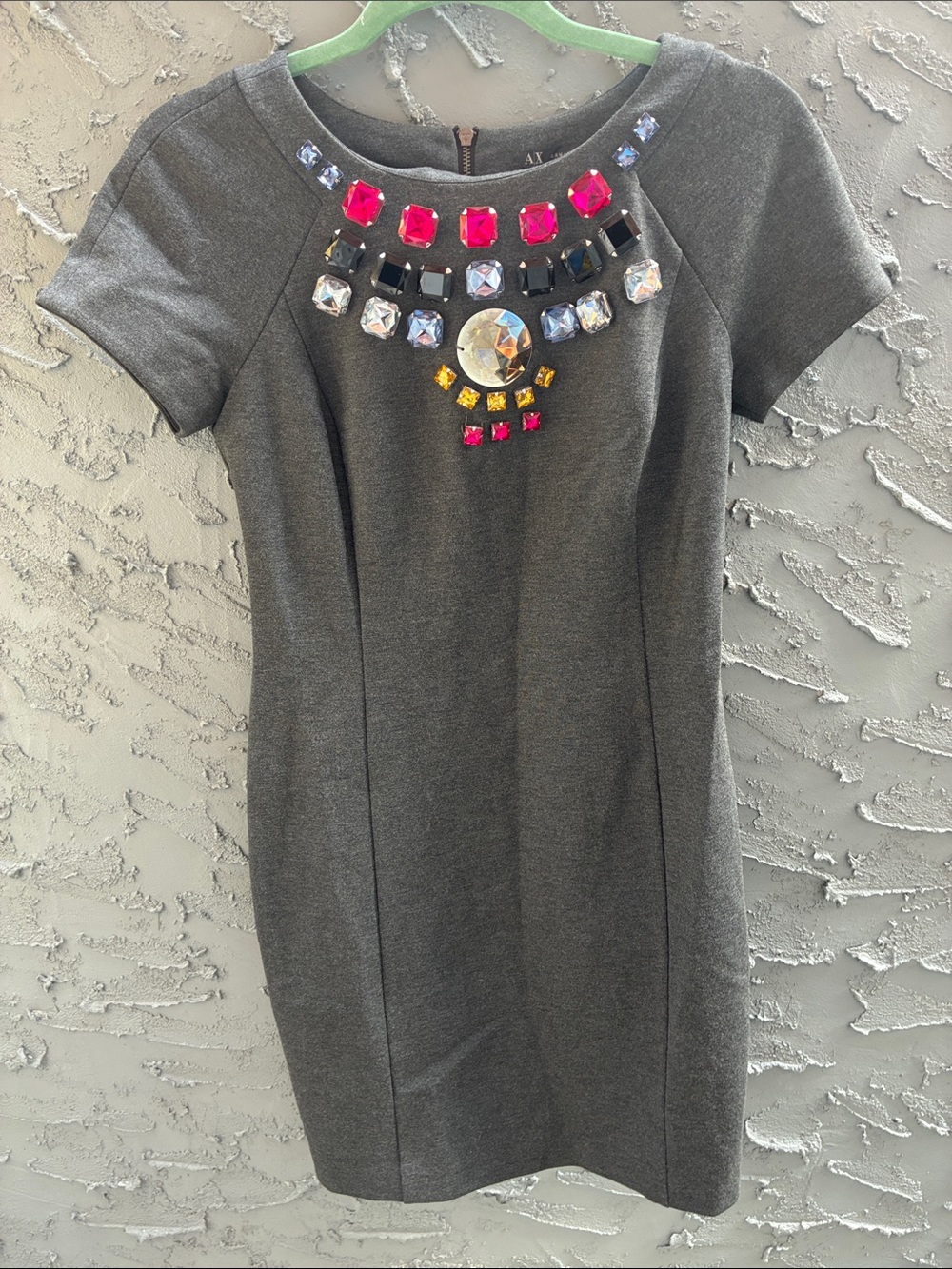Armani Exchange Charcoal Gray Sheath Dress Back ZiMulticolored Gem Neckline Sz 8
